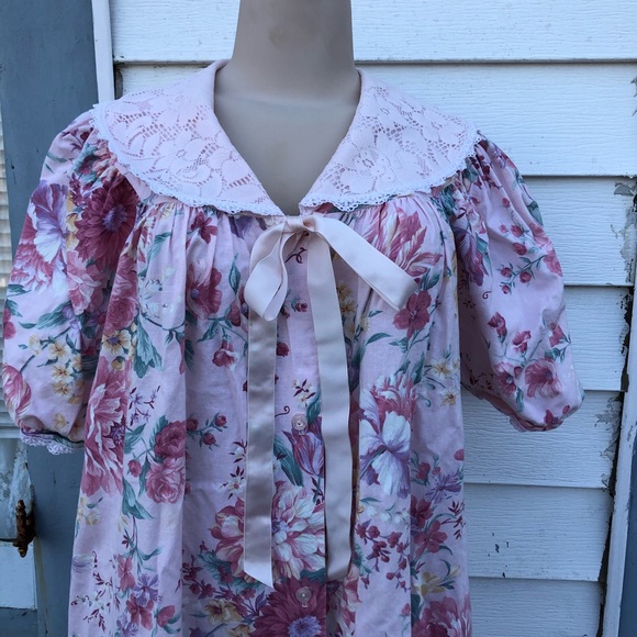 Vintage floral peignoir - Picture 2 of 8